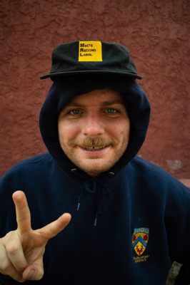 What kind of music does Mac DeMarco make, and why does it feel like a lazy Sunday afternoon with a hint of existential dread?